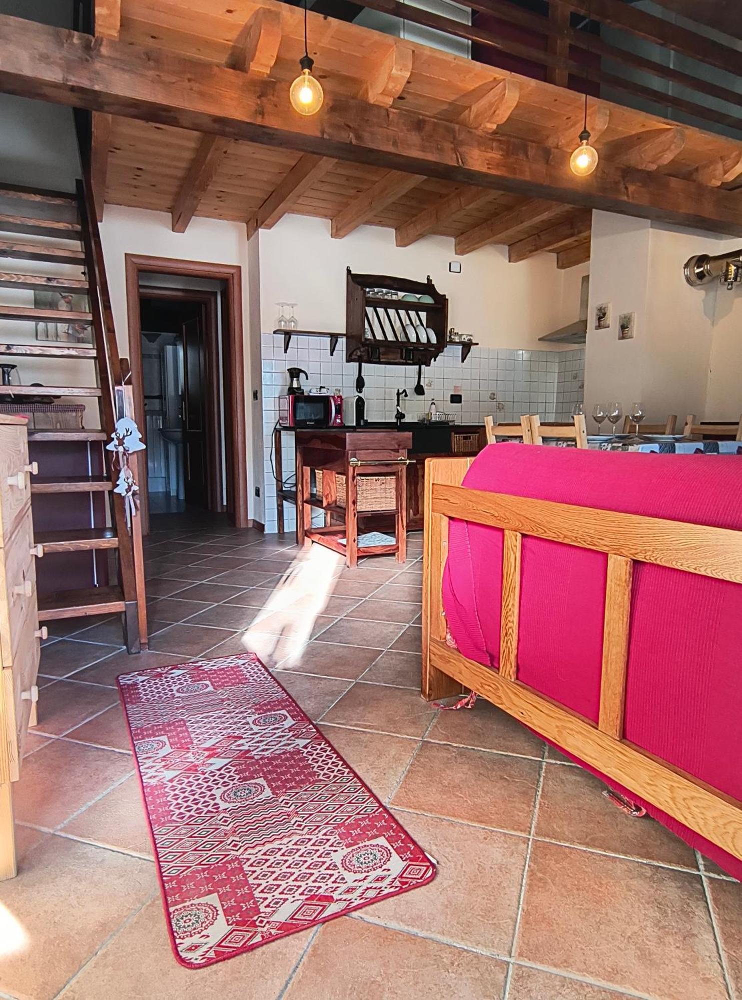 Petit Royal - Appartamento Charmant Per 6 Persone - Con Giardino E Balcone - Maisons De Charme Champoluc Dış mekan fotoğraf