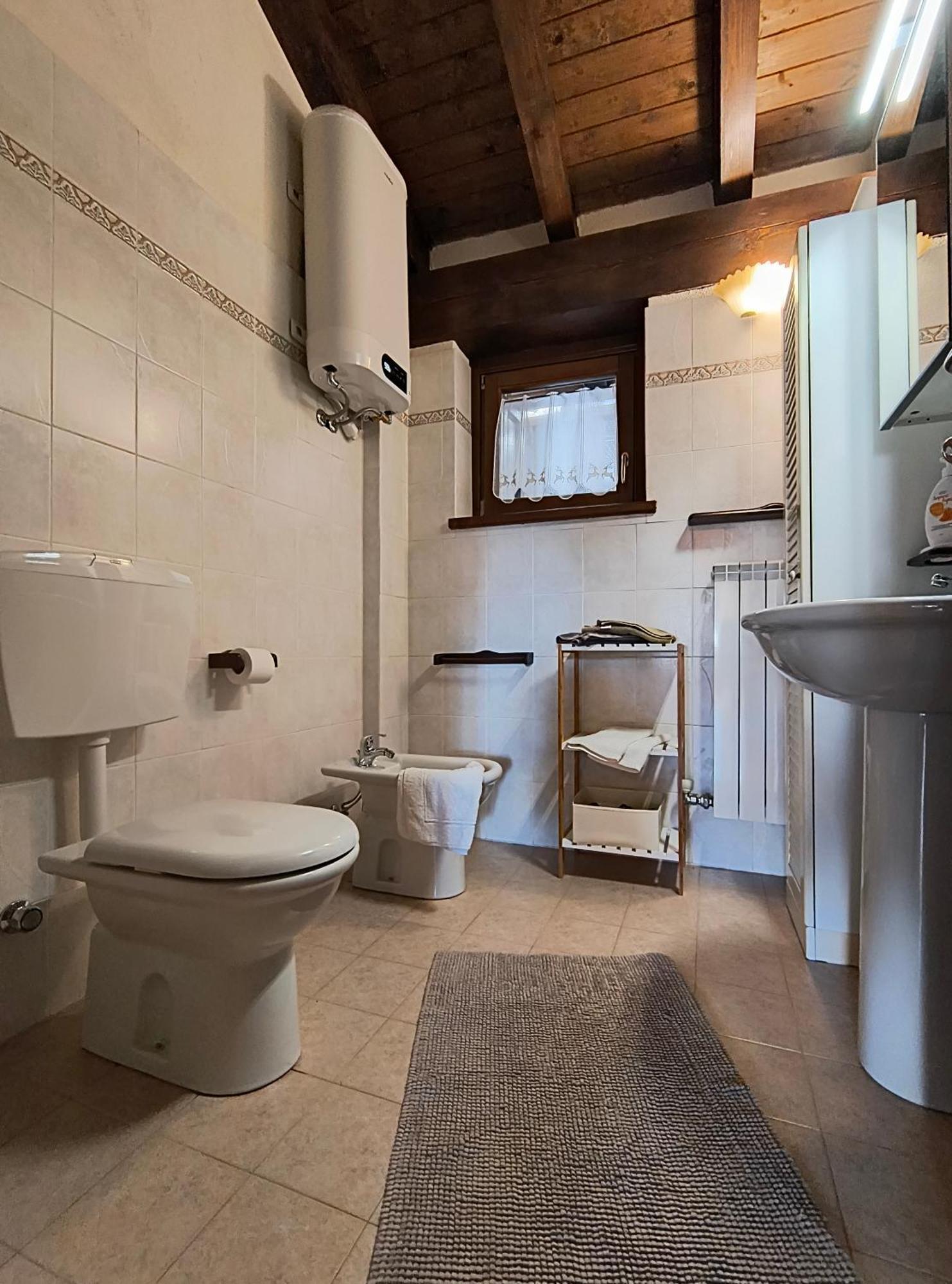 Petit Royal - Appartamento Charmant Per 6 Persone - Con Giardino E Balcone - Maisons De Charme Champoluc Dış mekan fotoğraf