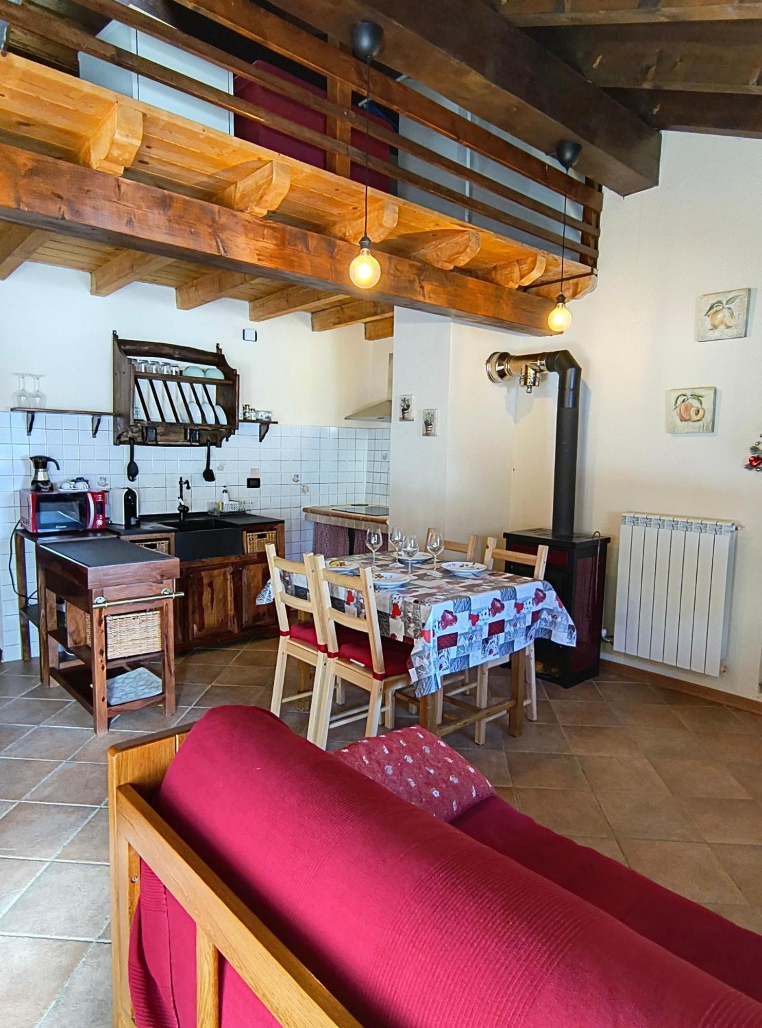 Petit Royal - Appartamento Charmant Per 6 Persone - Con Giardino E Balcone - Maisons De Charme Champoluc Dış mekan fotoğraf